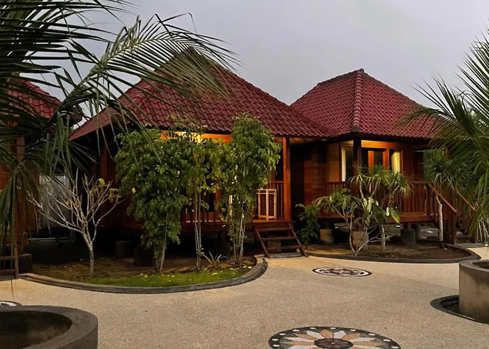 Mangrove Hut レンボンガン島