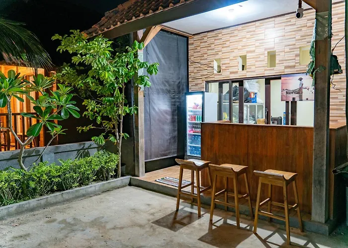 ゲストハウス Mangrove Hut レンボンガン島