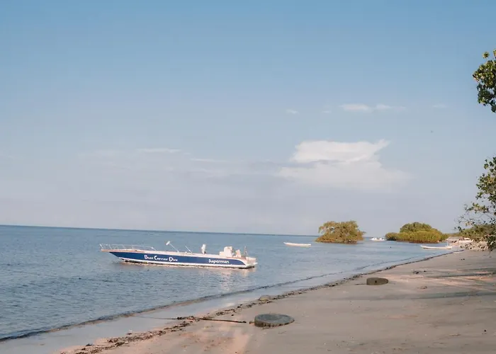 Mangrove Hut レンボンガン島