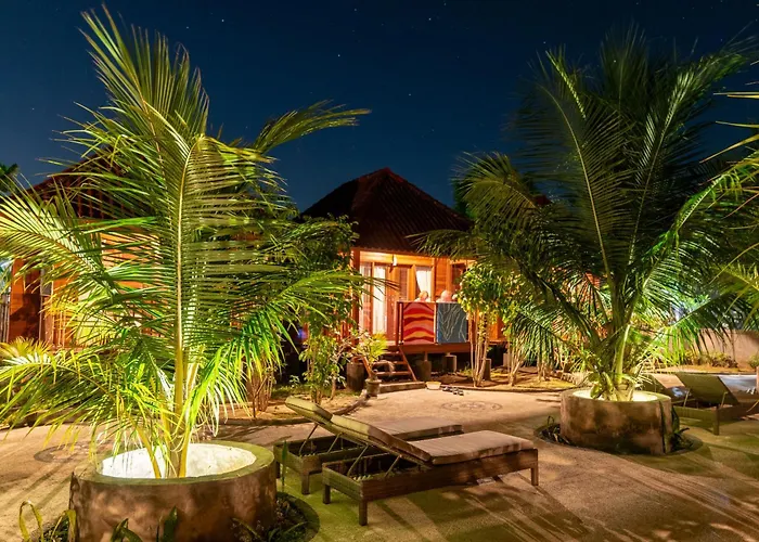 Mangrove Hut ゲストハウス レンボンガン島